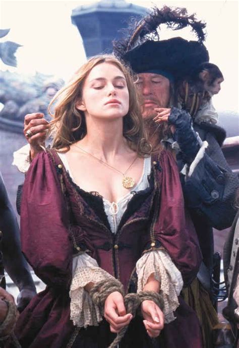 Elizabeth swan pirate curse of the black pearl